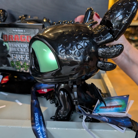 NEW Universal Studios How to Train Your Dragon Popcorn Bucket Black Toothless - Picture 3 of 7